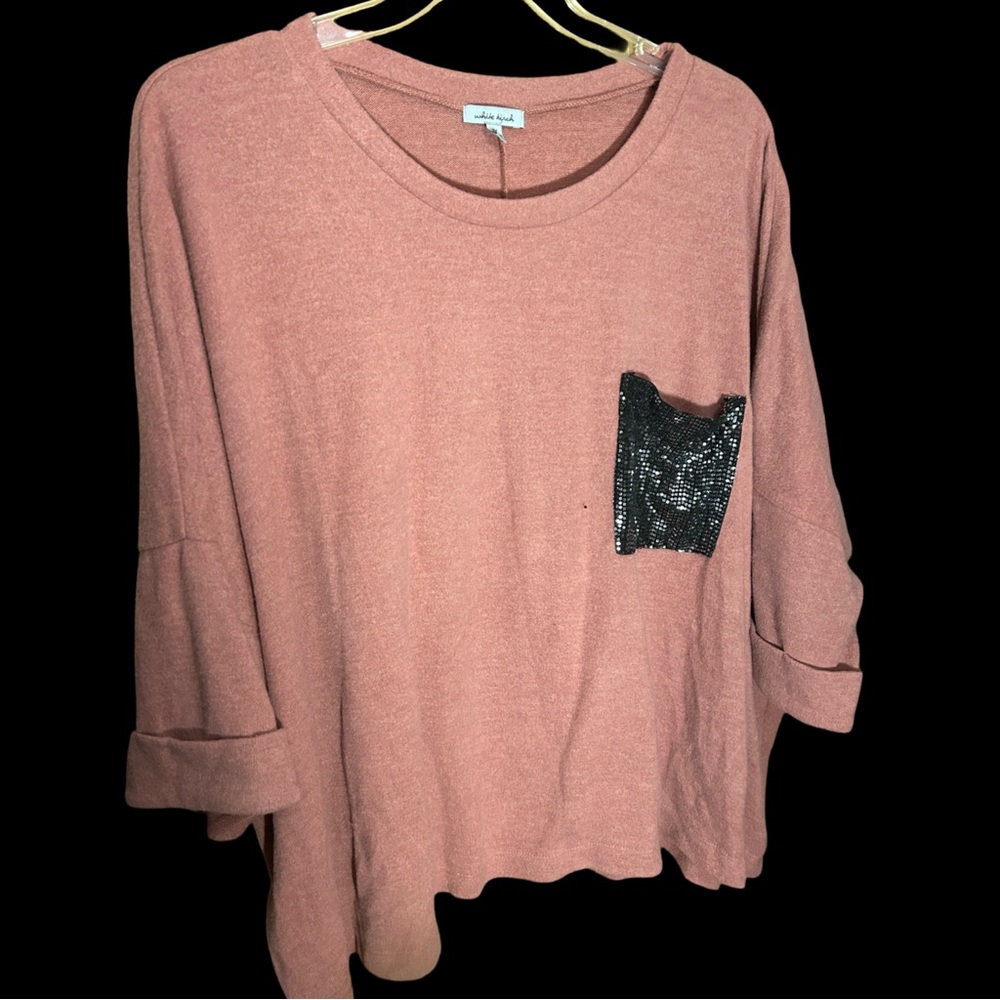 White birch,‎ pink short sleeved sweater with sequin pocket.